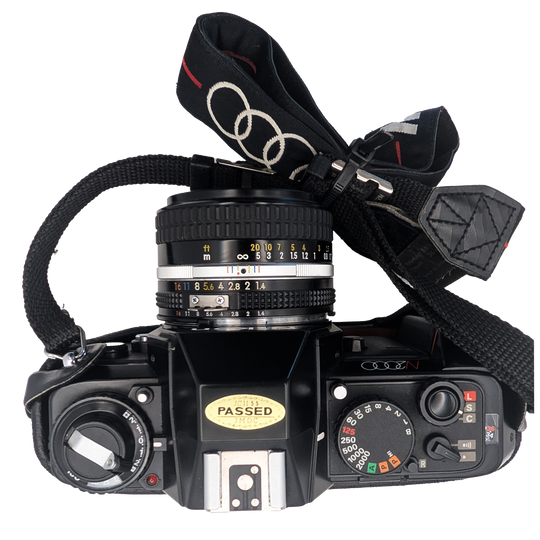 Nikon N2000 35mm Film Camera with 50mm f/1.4 Lens
