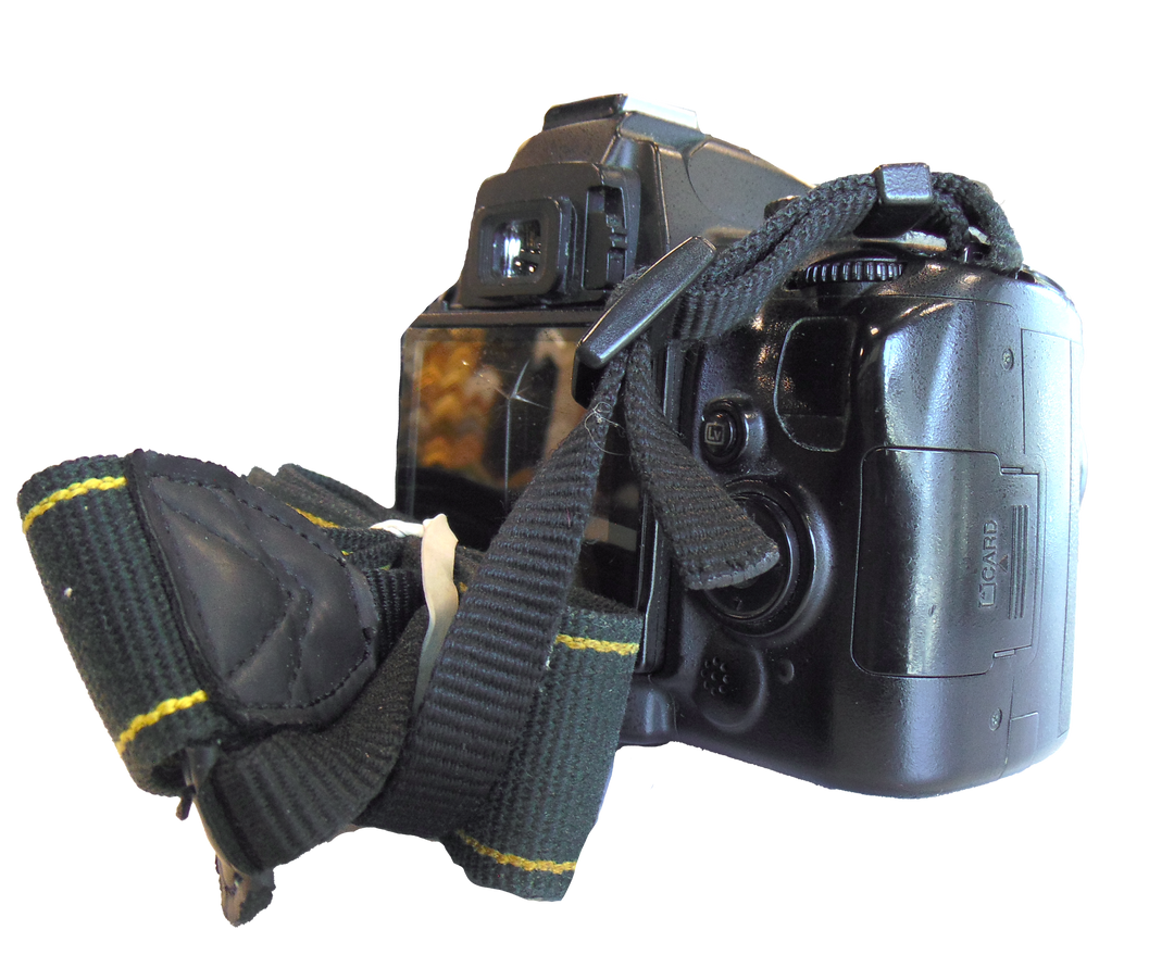Nikon D5000 DSLR Camera with Nikkor DX 18–55mm Lens