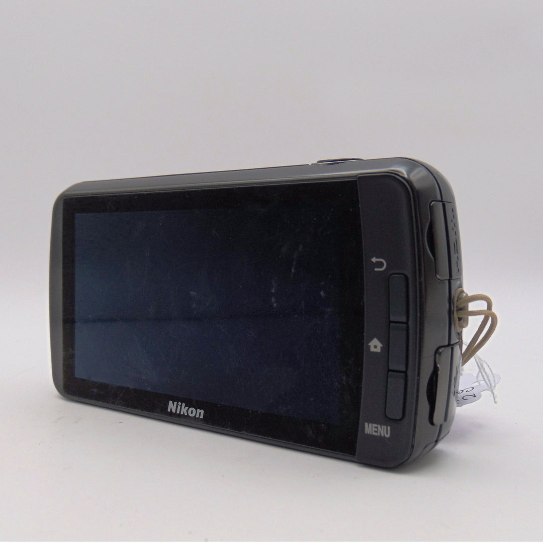 Nikon COOLPIX 5800